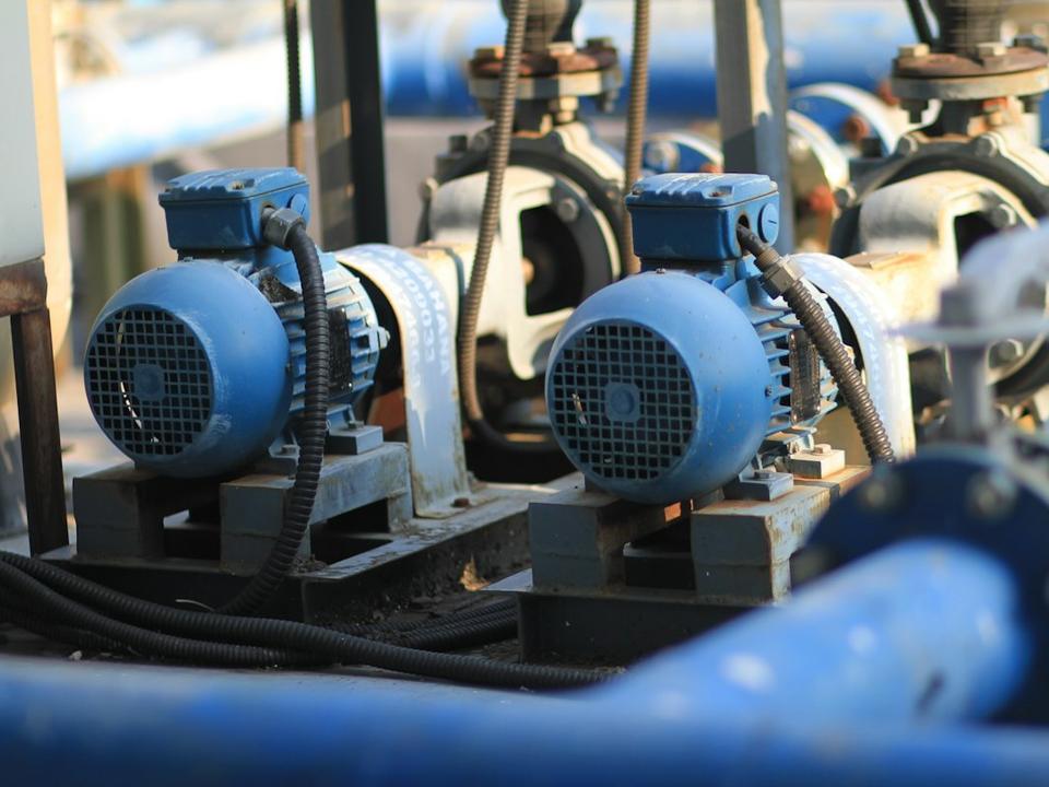 Pumps and mechanical components for industrial applications.